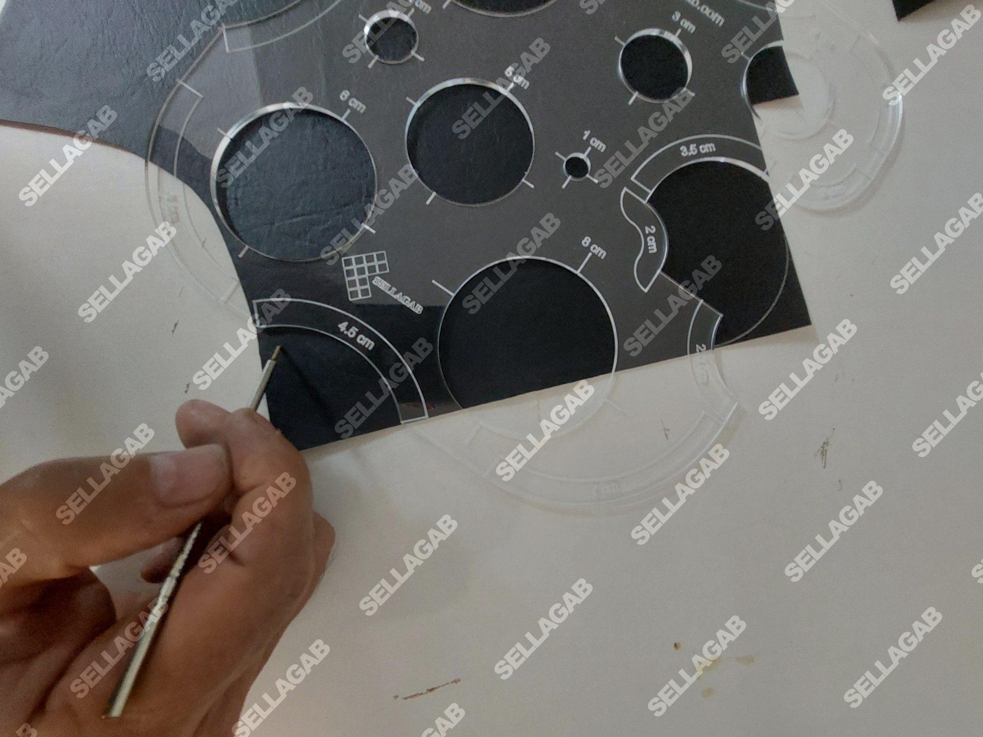 Gabarits pour tracer les cercles et coins