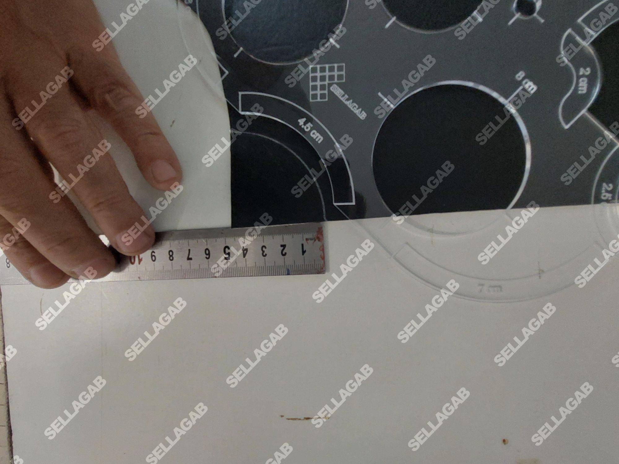 Gabarits pour tracer les cercles et coins